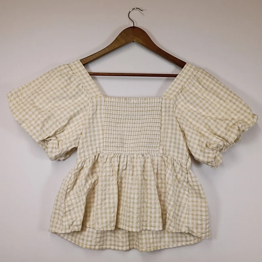 Cottagecore Old Navy Women Medium Beige Gingham Puff Sleeve Smocked Peplum Top